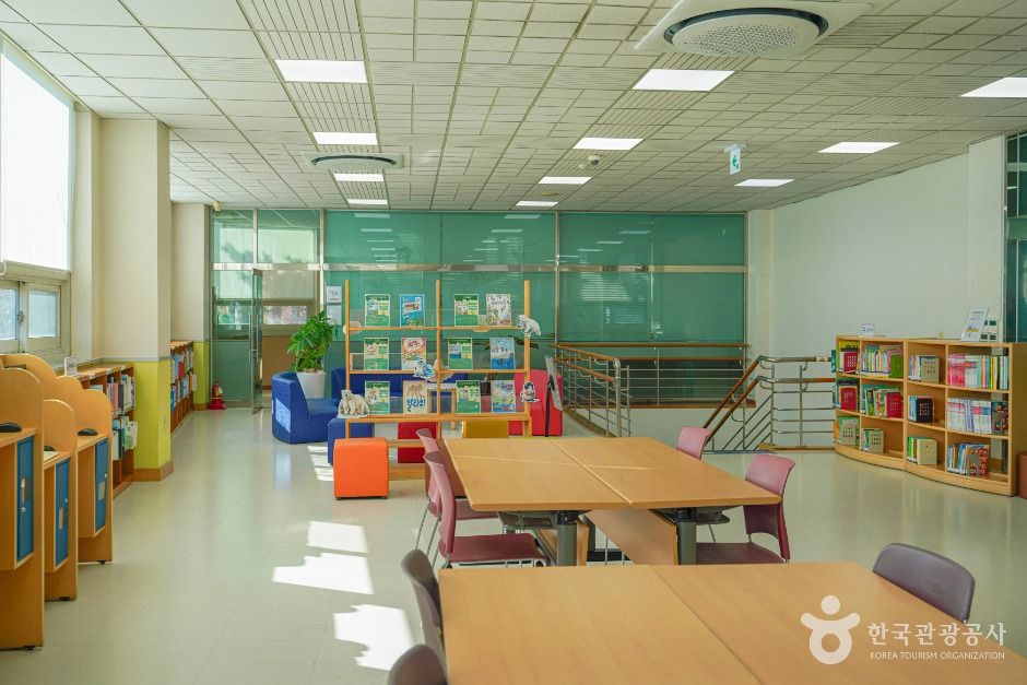지혜샘어린이도서관