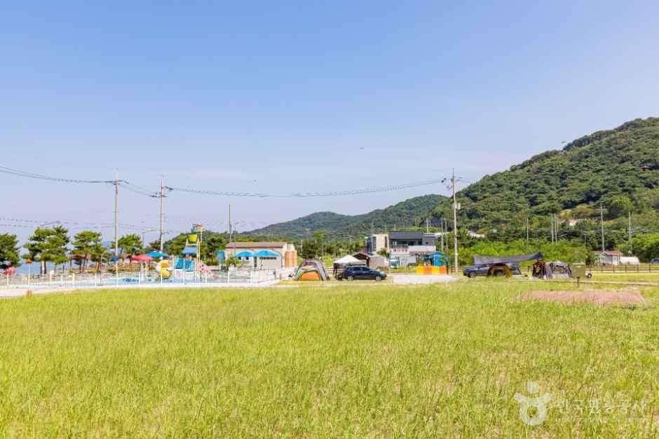 thumbnail-당진난지도 국민여가캠핑장-10