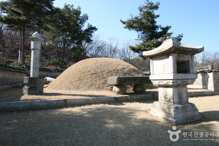 Tumba Real Jeongneung en Seúl (서울 정릉) [Patrimonio Cultural de la Humanidad de la Unesco]