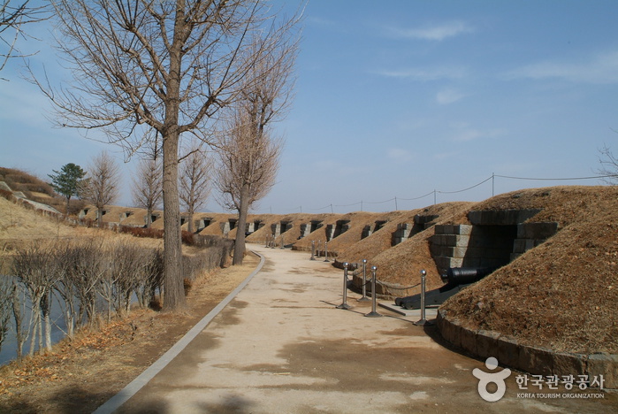 Deokjinjin Fortress (덕진진)