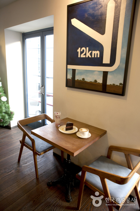 글래머러스 펭귄0