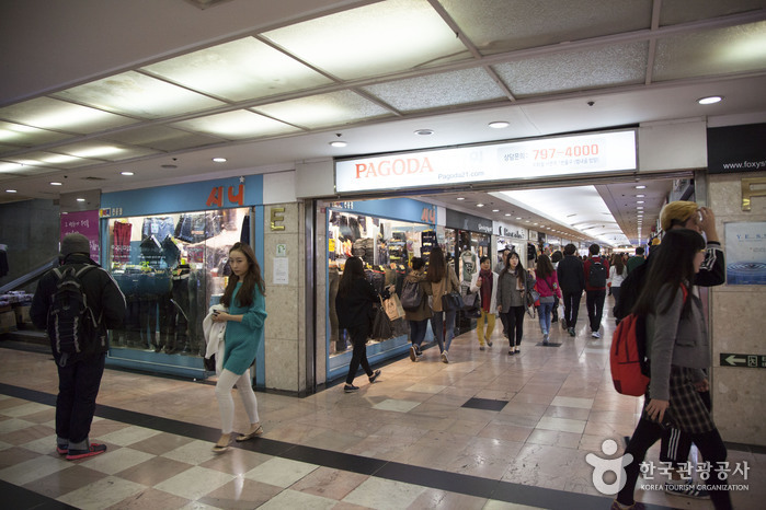 Seomyeon Underground Shopping Center (서면지하도상가)