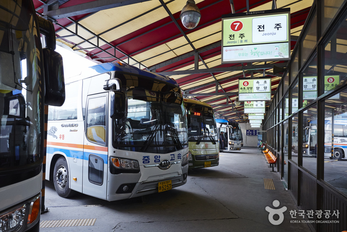 Terminal de Autobuses Dong Seoul en Seúl (동서울종합버스터미널)