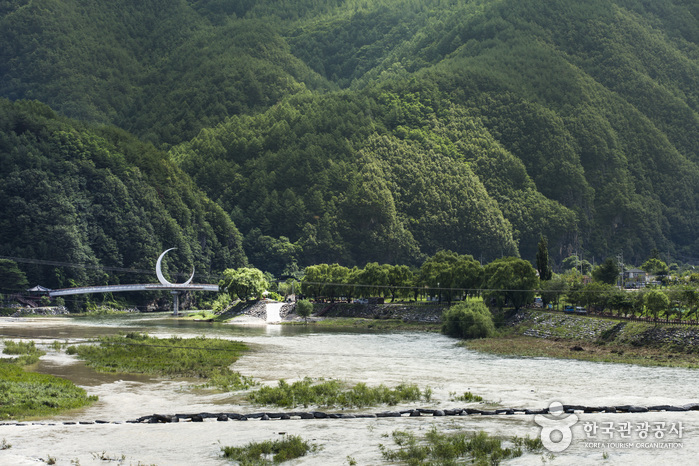 Auraji Lake (아우라지)