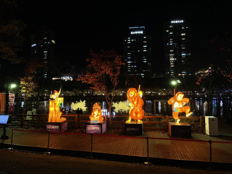 首爾燈節(서울빛초롱축제)