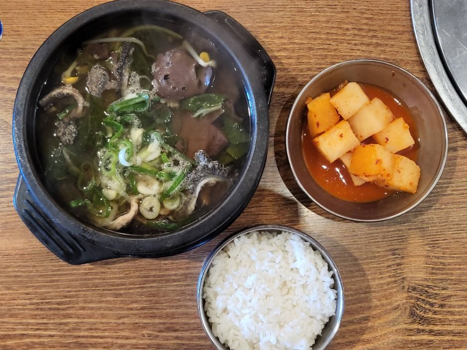 Cheongjinok (청진옥)