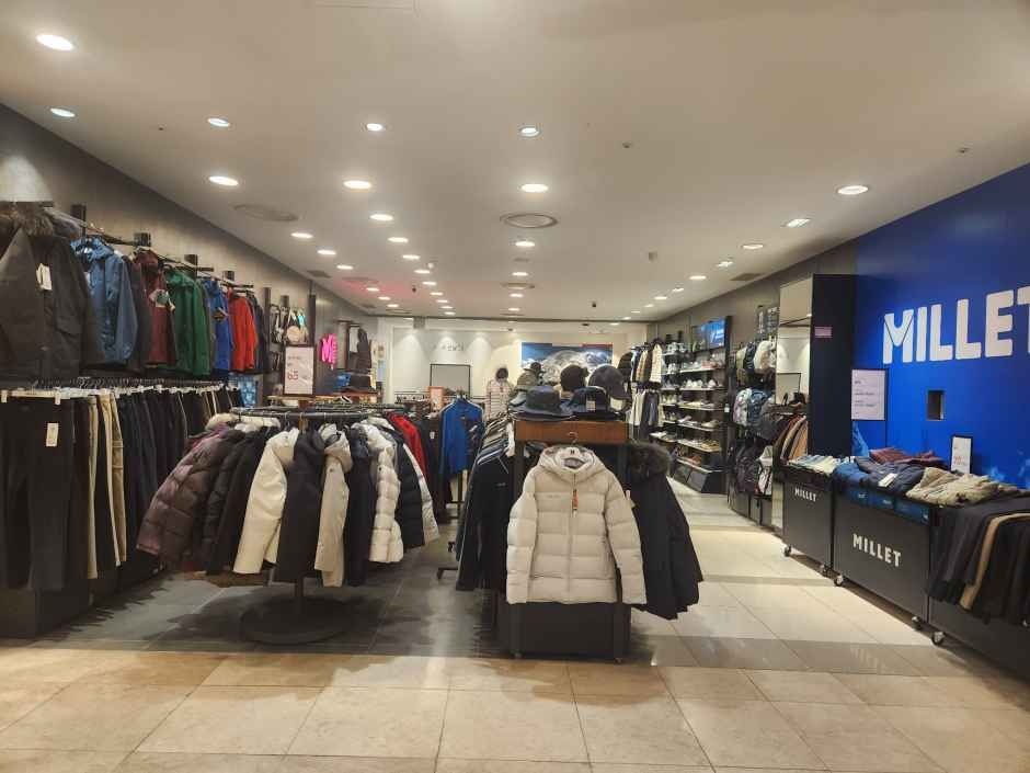 thumbnail-[事後免税店] MILLET（ミレー）・現代アウトレットカサン（加山）店(밀레 현대아울렛 가산점)-0