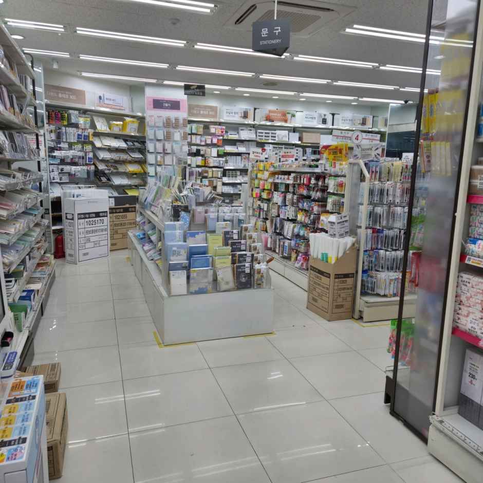 thumbnail-[事後免税店]DAISO（ダイソー）・キョンサンヨンナムデ（慶山嶺南大）店(다이소 경산영남대점)-1