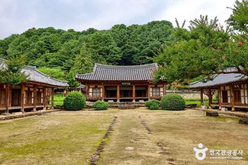 thumbnail-덕천서원(산청)-11