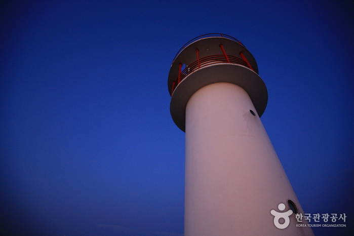 Sokcho Lighthouse Observatory (속초등대전망대)