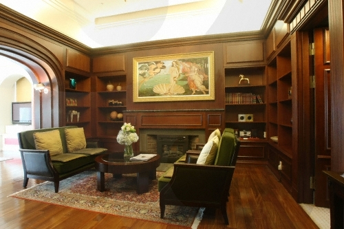 Hotel Seoul KyoYuk MunHwa HoeKwan (서울교육문화회관)