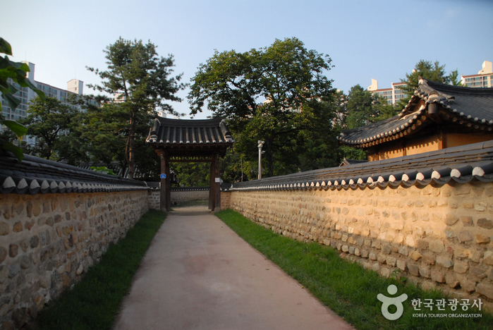 Парк Тончхундан в городе Тэчжон (대전 회덕 동춘당)8