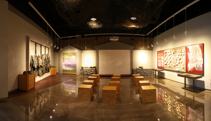 Музей мира в Чхильгоке (칠곡호국평화기념관)
