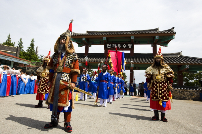 Myeongnyang Daecheop Festival (명량대첩축제)