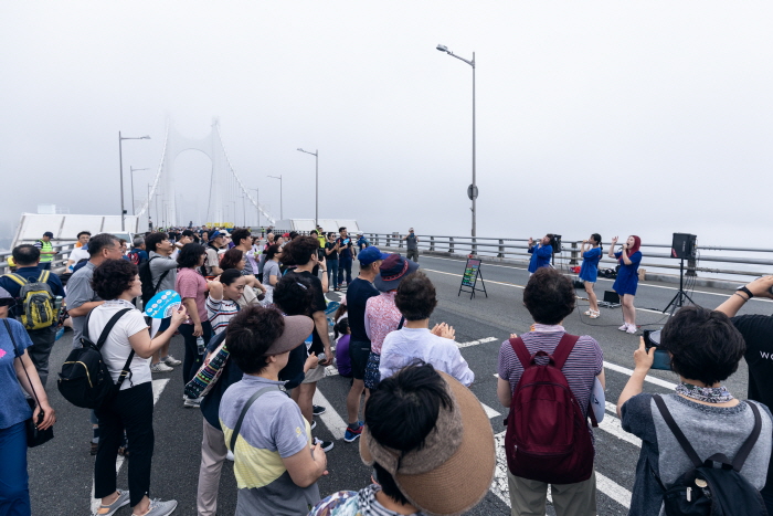 廣安大橋徒步特別開放(광안대교 개방행사)