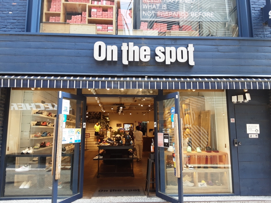 On The Spot - Myeong-dong Branch [Tax Refund Shop] (온더스팟 명동점)