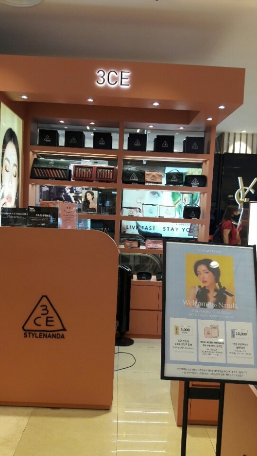 3CE - Lotte Department Store Ansan Branch [Tax Refund Shop] (3CE 롯데안산)