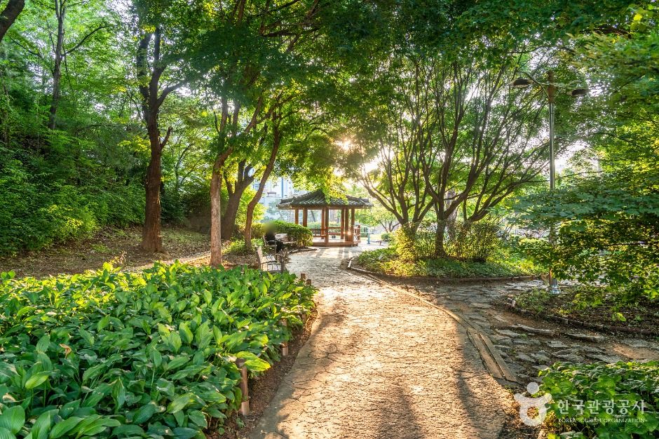 덕동산근린공원