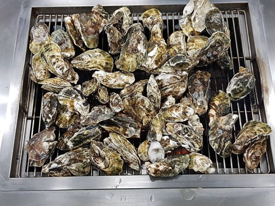 thumbnail-정우굴구이-8