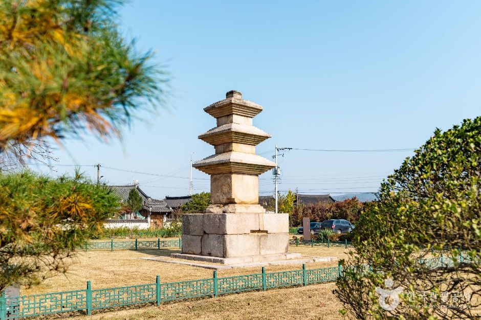 경주 남산동 동·서 삼층석탑