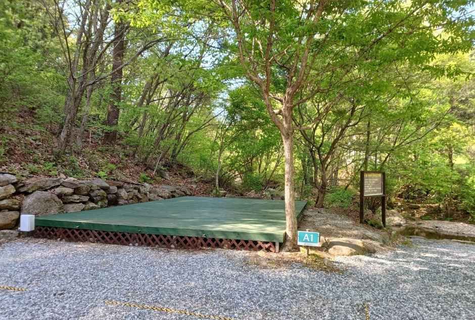 thumbnail-덕동골캠핑장-1