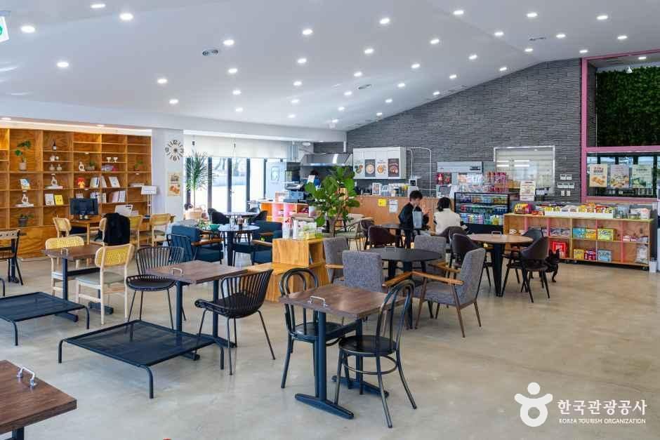 thumbnail-의성 펫월드-15