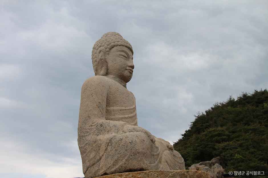 thumbnail-창녕 관룡사 용선대 석조여래좌상-6