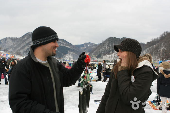 Hwacheon Sancheoneo (Mount Trout) Ice Festival (얼음나라 화천 산천어축제)