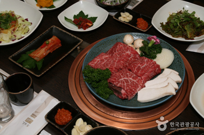 Gyeongbokgung - Ulsan Branch (경복궁-울산점)
