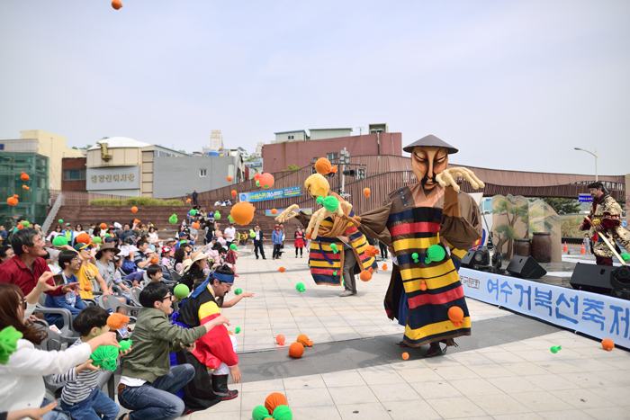 Yeosu Schildkrötenschifffestival (여수 거북선축제)