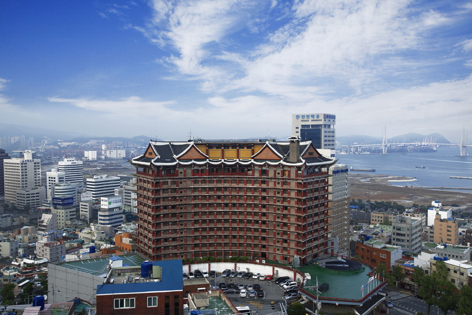 Hotel Commodore Busan (코모도 호텔 부산)