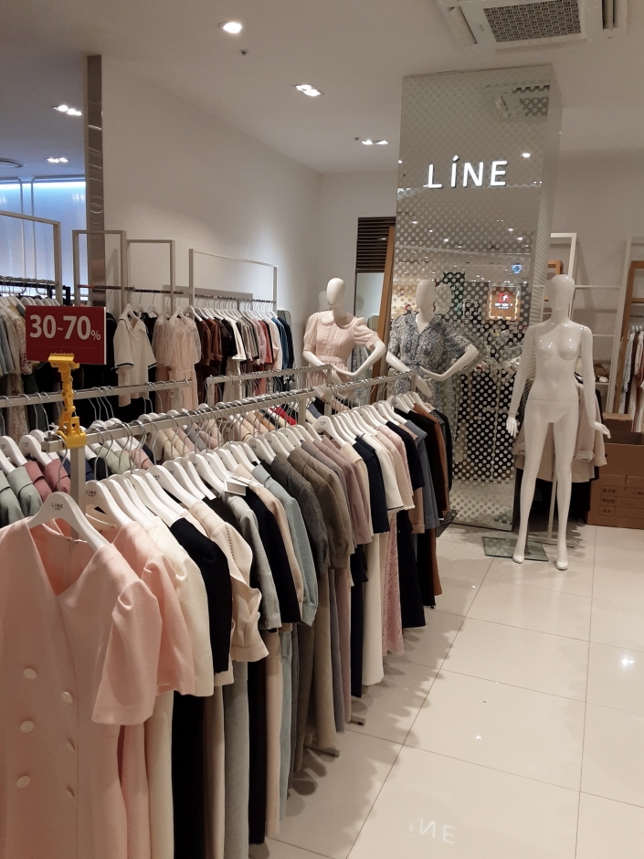 Line - Lotte Paju* Branch [Tax Refund Shop] (라인 롯데(아)파주점*)
