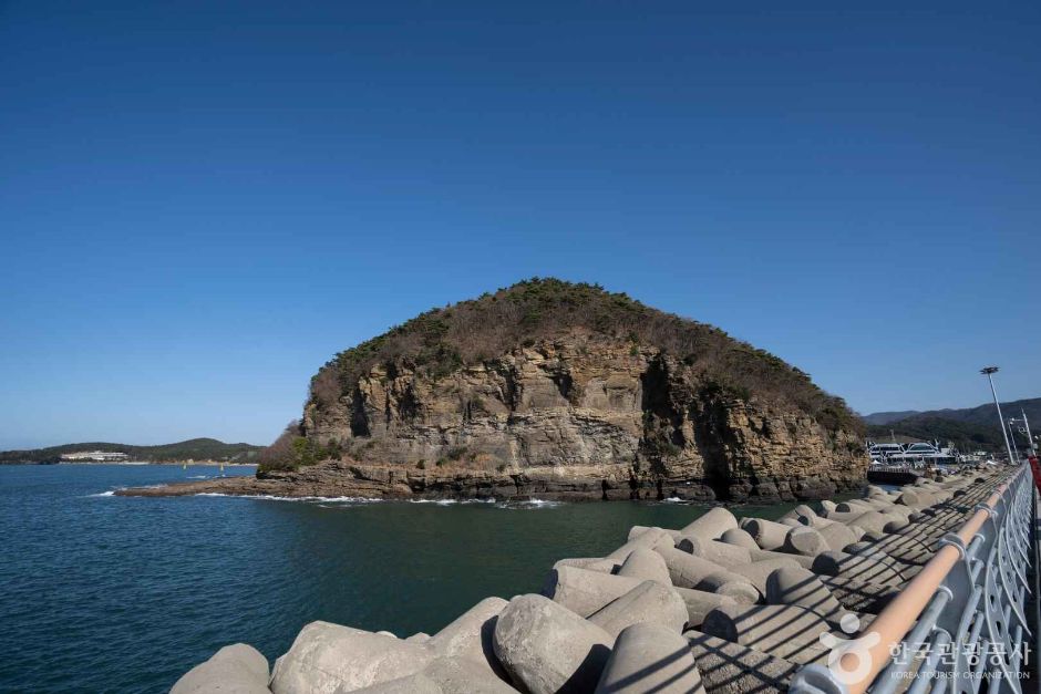 彩石江(全北西海岸国家地质公园) (채석강(전북 서해안 국가지질공원))