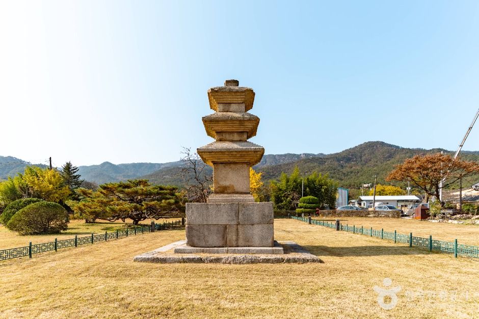 경주 남산동 동·서 삼층석탑