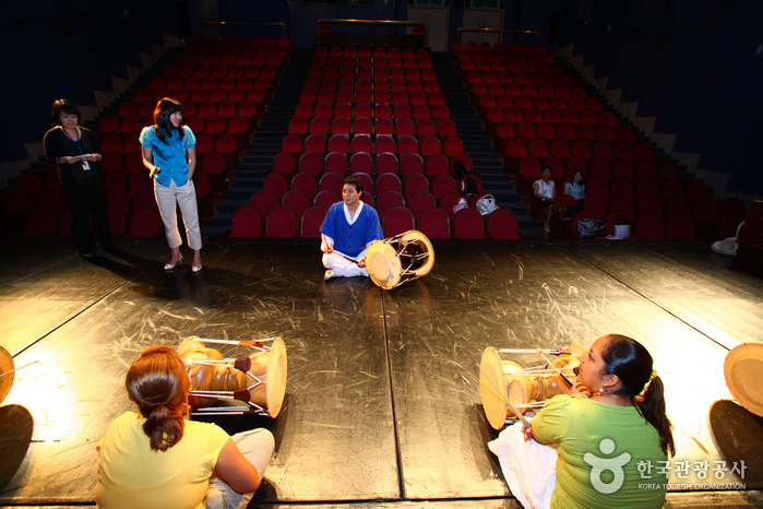 Chongdong Theater (정동극장)