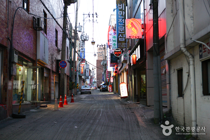 Chuncheon Myeongdong Street (춘천 명동거리)