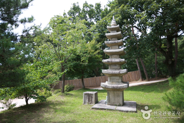 Temple Sudeoksa (수덕사)