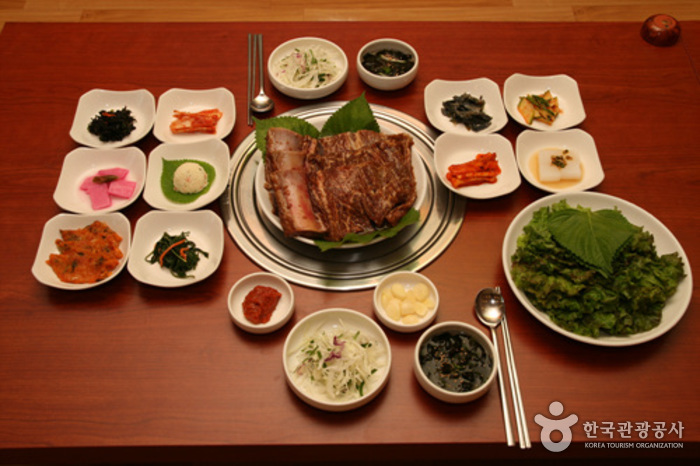 Songjeonggwan (우륵갈비-구.송정관)