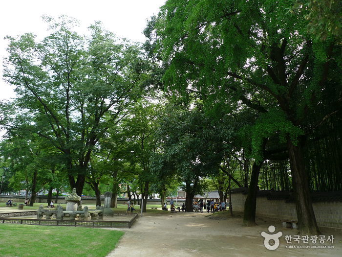 Gyeonggijeon Shrine (경기전)