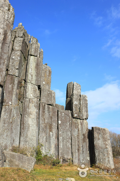 thumbnail-Jusangjeolli Cliff of Mudeungsan Mountain (무등산 주상절리대)-8