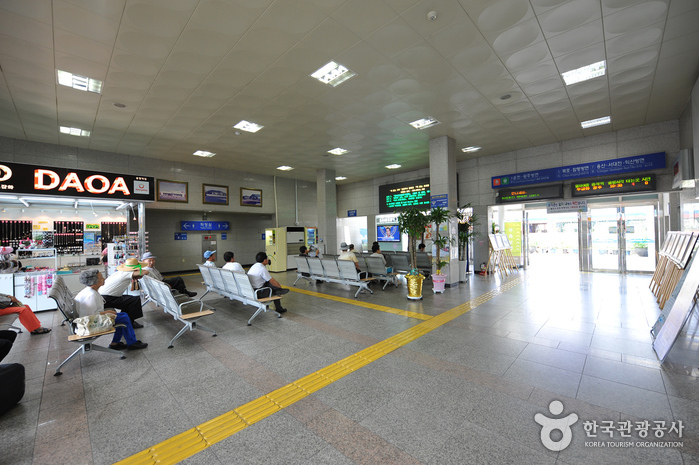 Gwangju Songjeong Station  