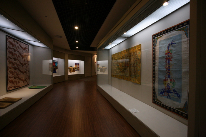 Sookmyung Women's University Chung Young Yang Embroidery Museum (숙명여자대학교 정영양자수박물관 (서울))