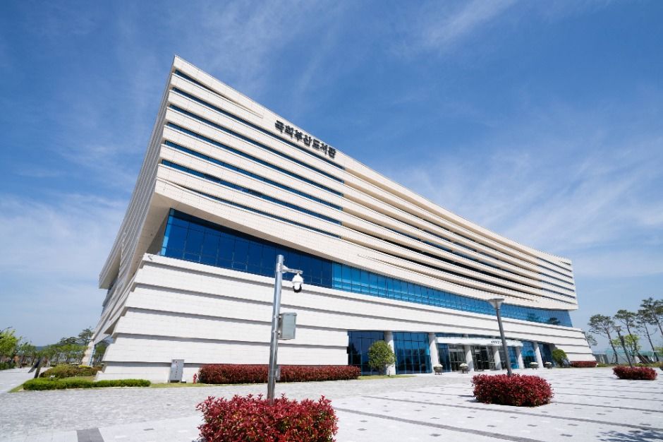 thumbnail-국회부산도서관-14