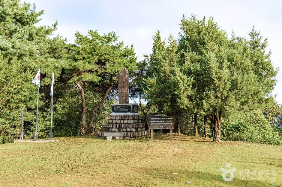 thumbnail-김화군민 망향탑-11