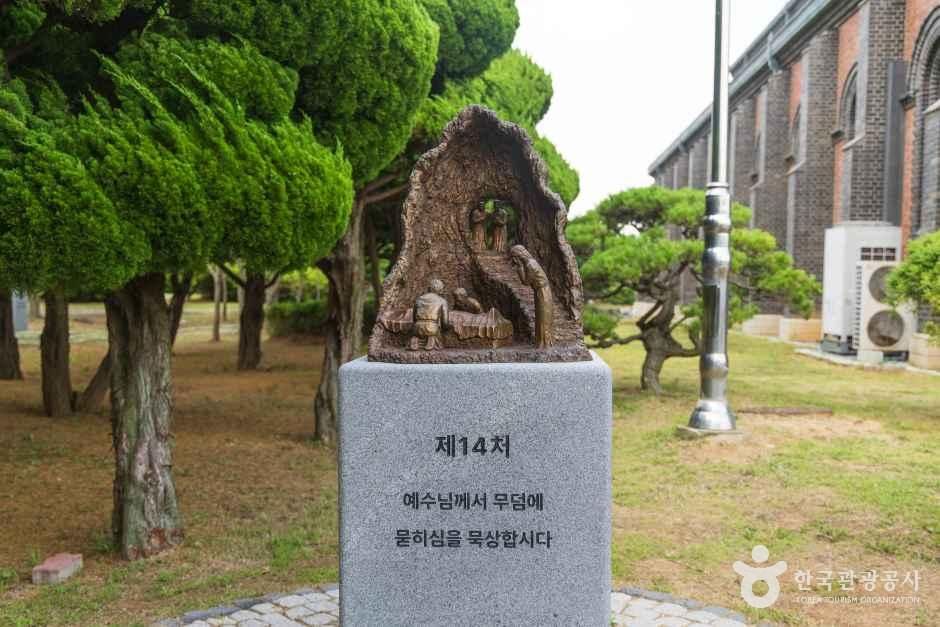 thumbnail-태안성당-1