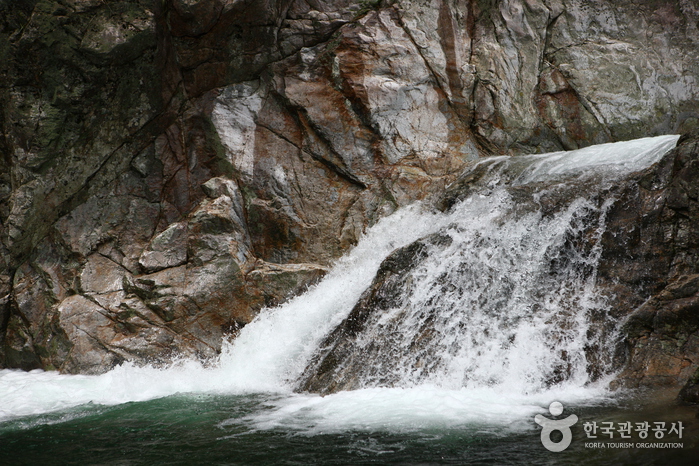 Wasserfall Jungwonpokpo (중원폭포)