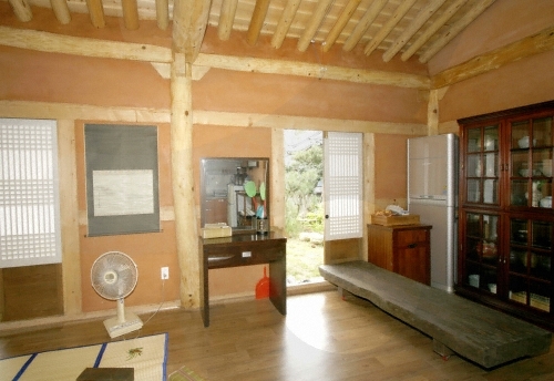 Gokjeongjae House (Geumhwallakji) (곡전재 전통한옥펜션)