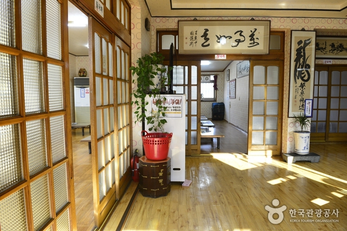 삼도숯불갈비 음식점 정보와 주변 관광 명소 및 근처 맛집 여행 정보