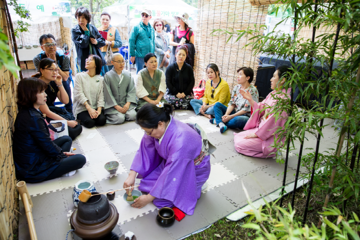 河東野生茶文化祭り（하동 야생차문화축제）