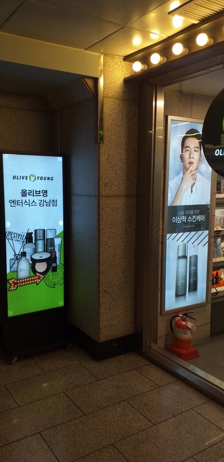 Olive Young - ENTER 6 Gangnam Branch [Tax Refund Shop] (올리브영 강남엔터식스)